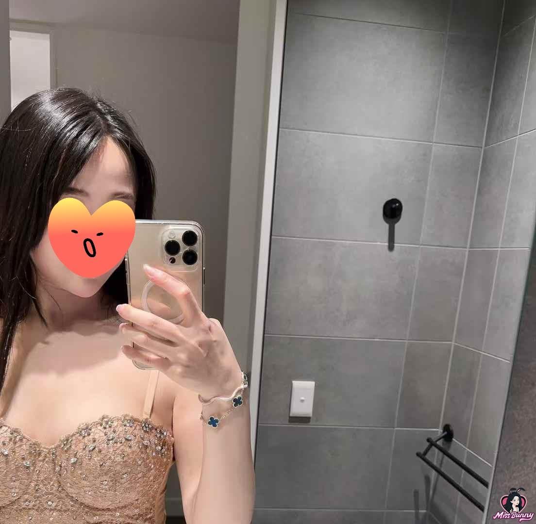 Esther 2